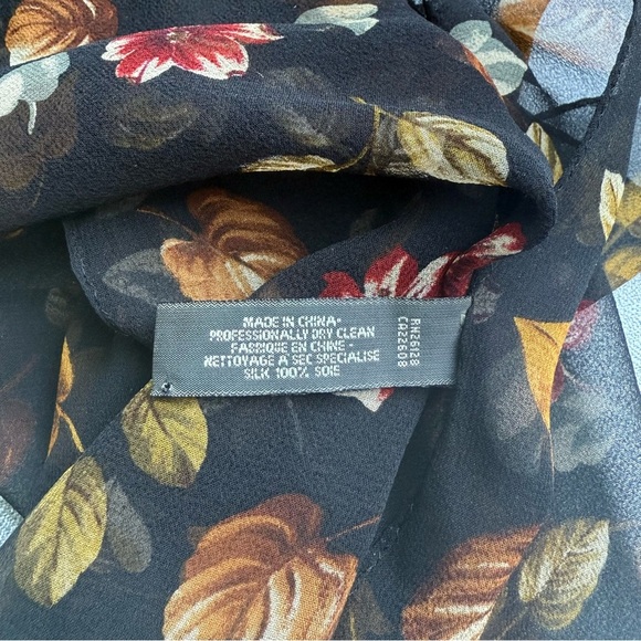 ECHO Autumn Fall Leaves Flowers Black Sheer Square Silk Scarf 21x21" - Picture 5 of 5